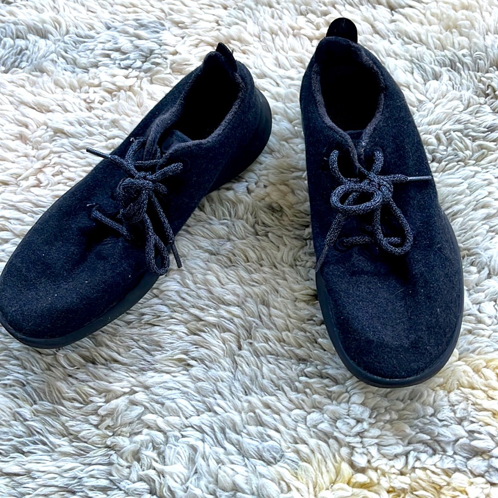 Black Allbirds size 10